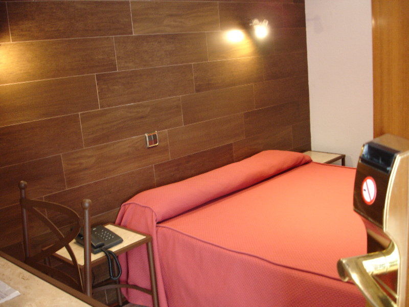 Hostal Sol Toledo Dış mekan fotoğraf